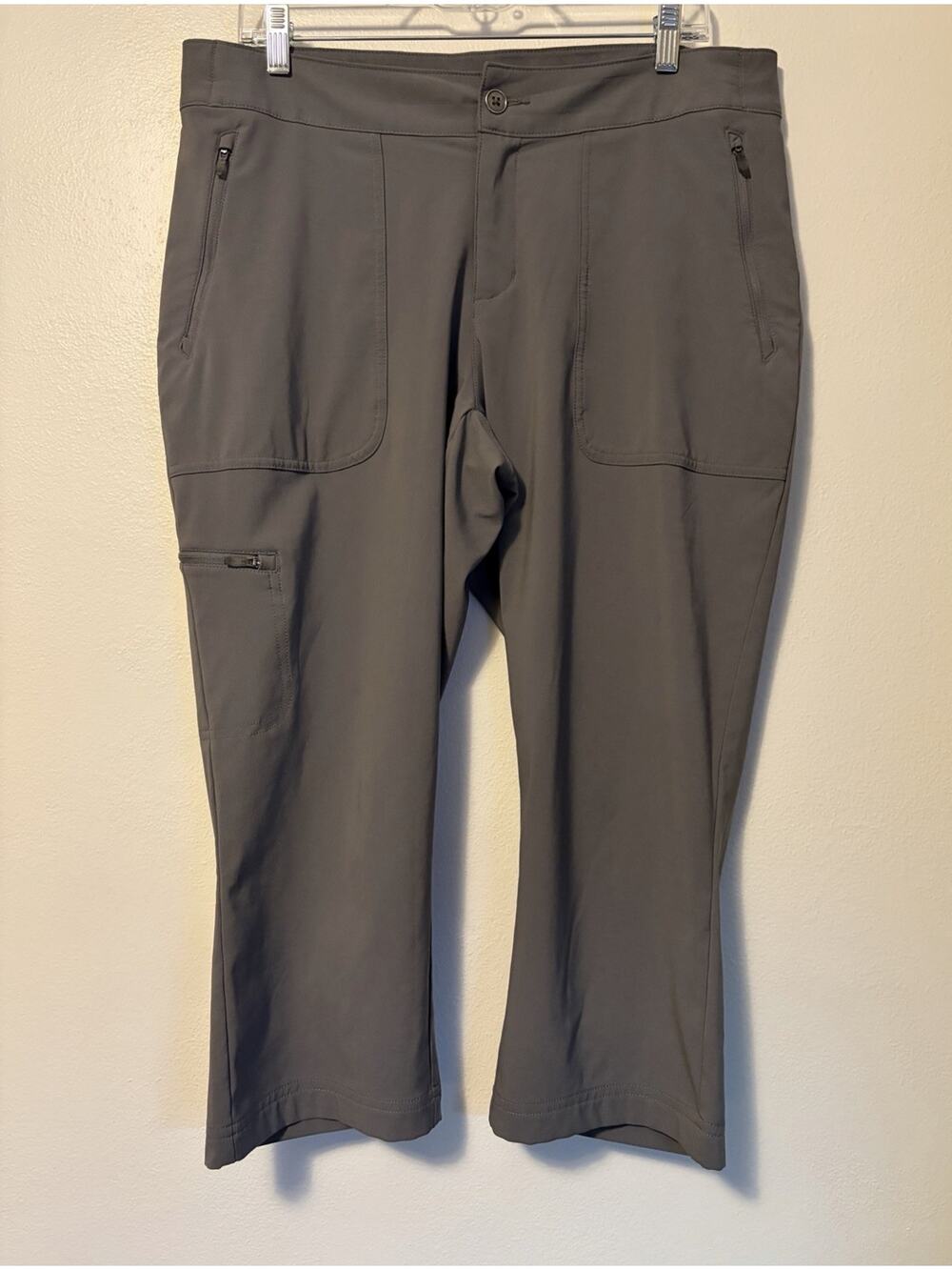 Columbia Capri Pants Women’s 14 Gray Hiking Cargo Stretch Wicking